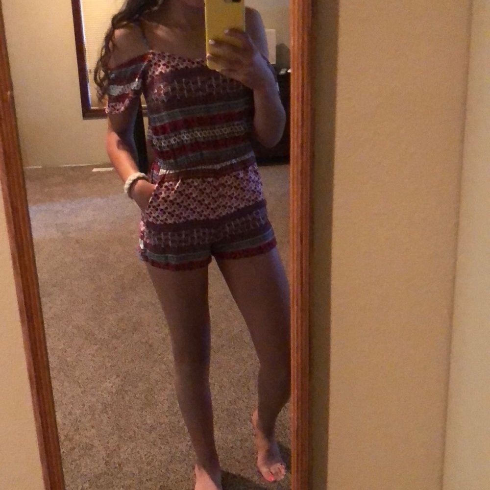 Off the shoulder romper with pockets!!